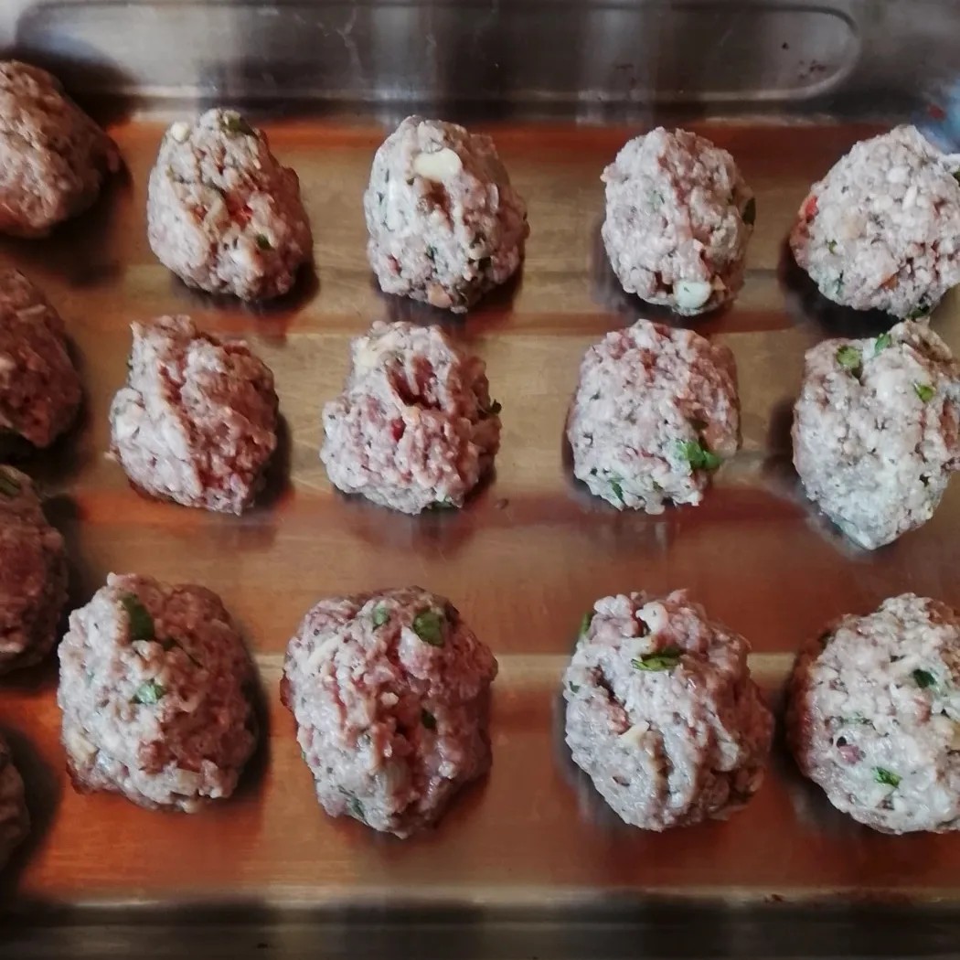 Image alt description