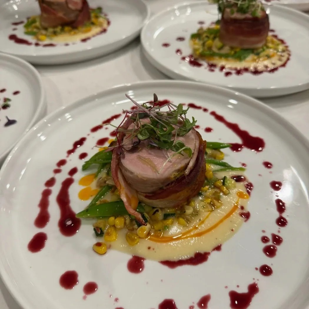 Image alt description