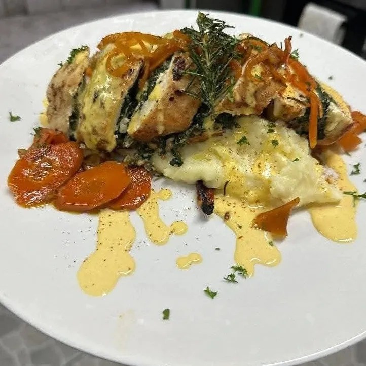 Image alt description