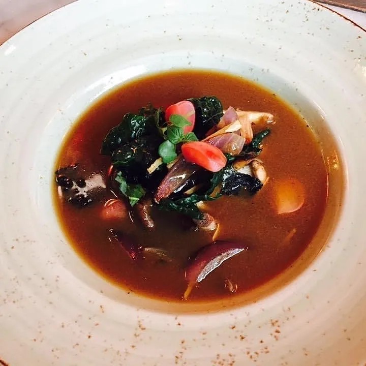 Image alt description