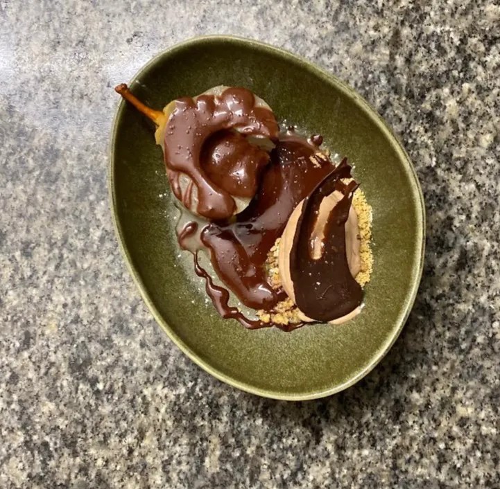 Image alt description