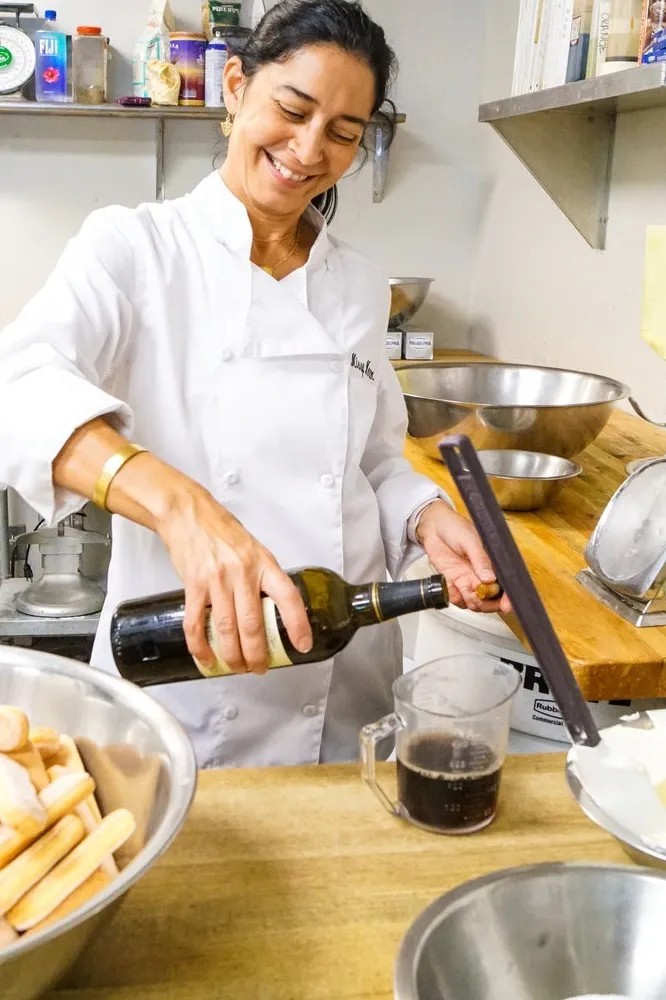 Image alt description