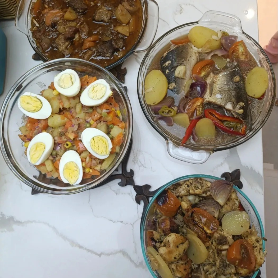 Image alt description