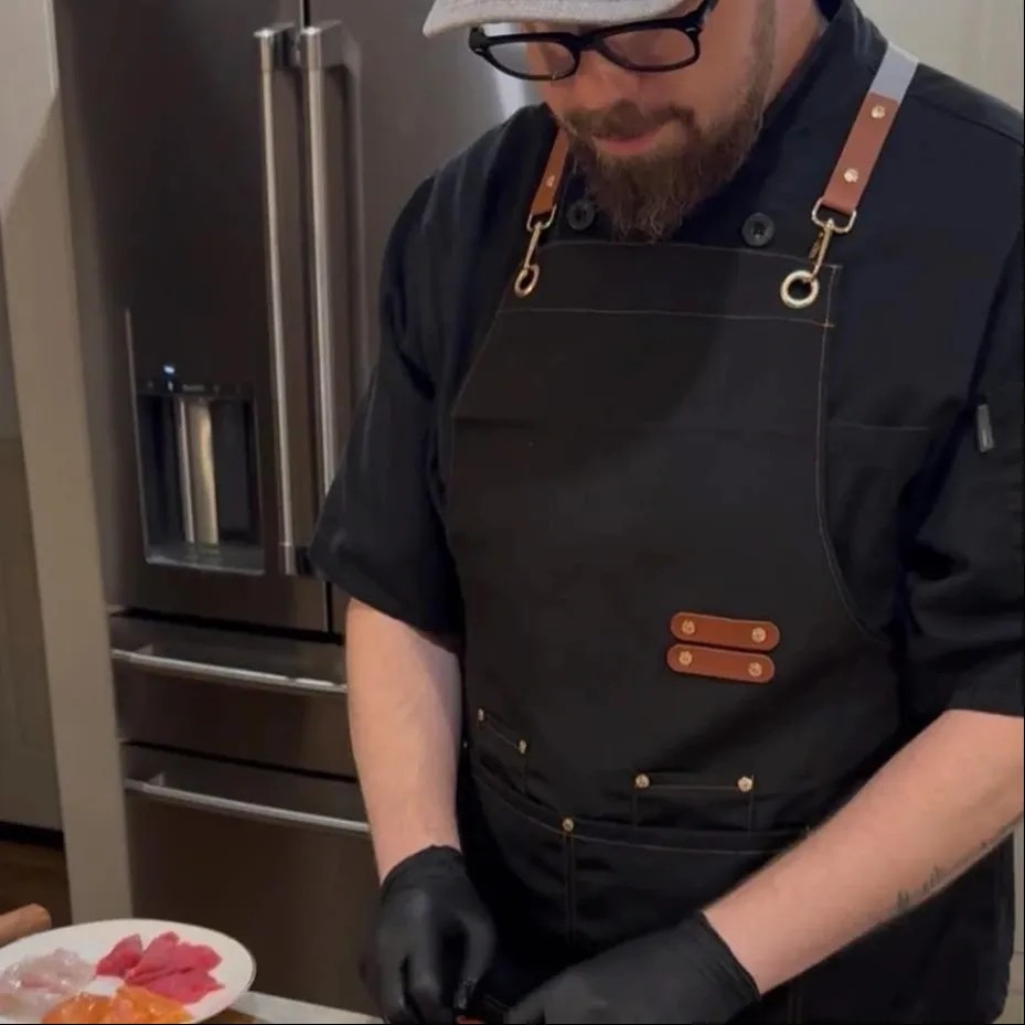 Image alt description