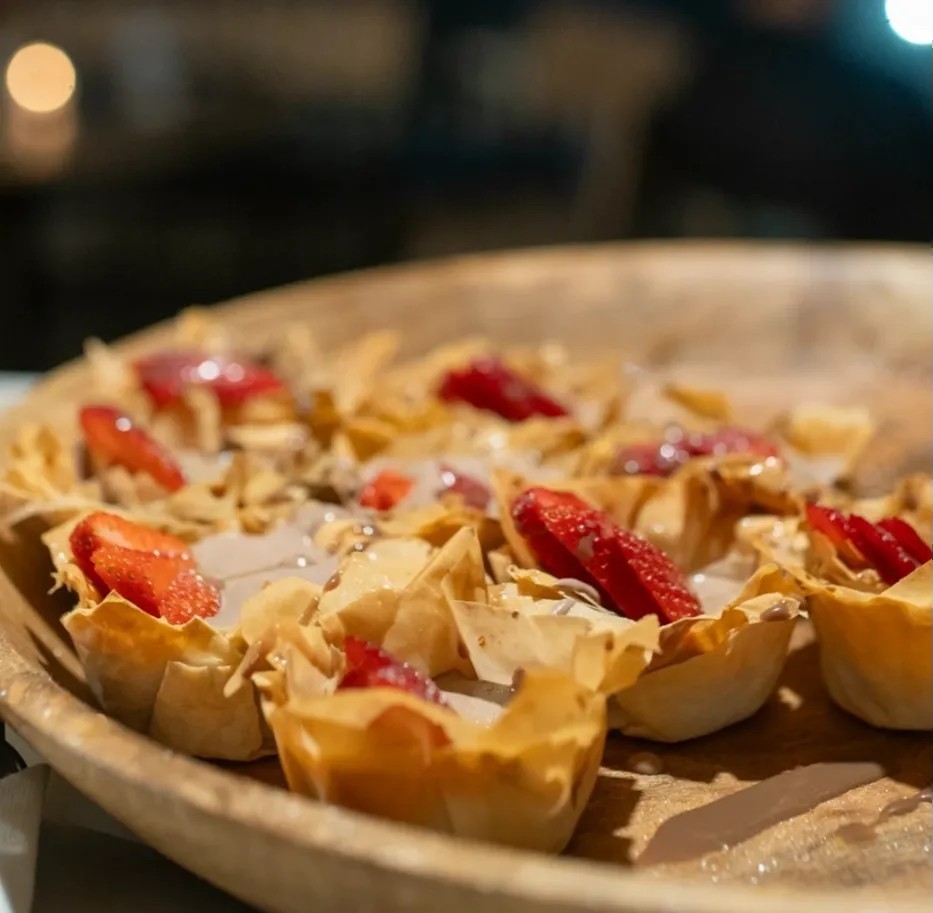 Image alt description