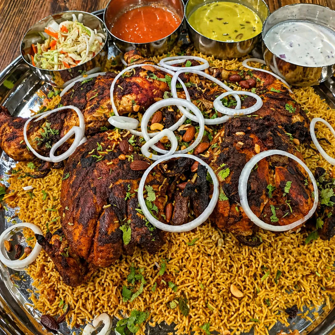 Image alt description