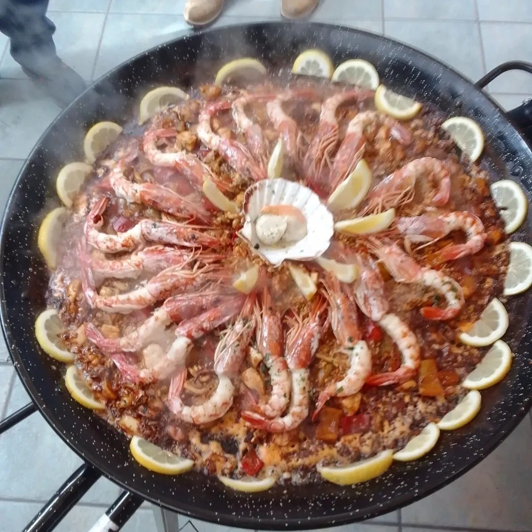 Image alt description