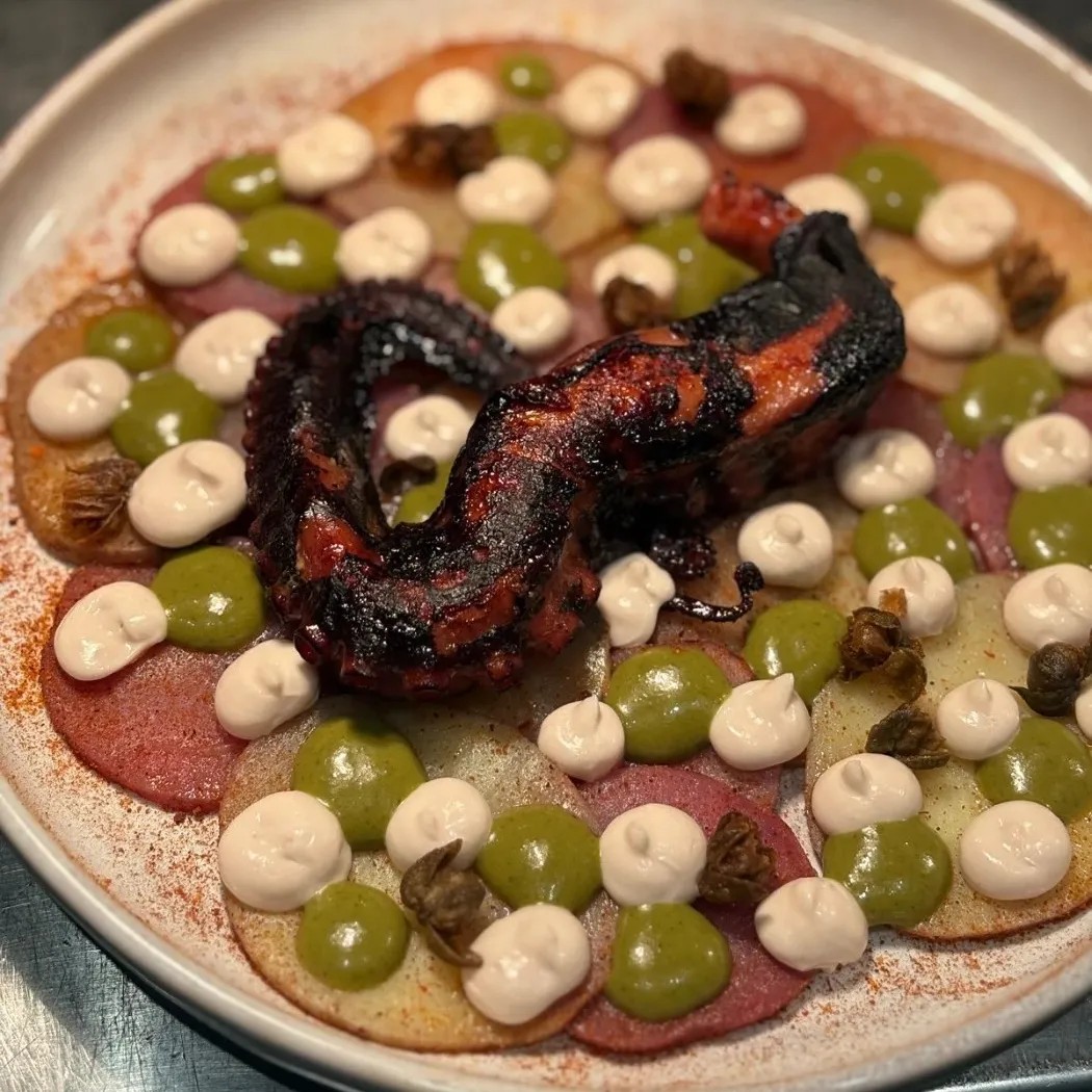 Image alt description