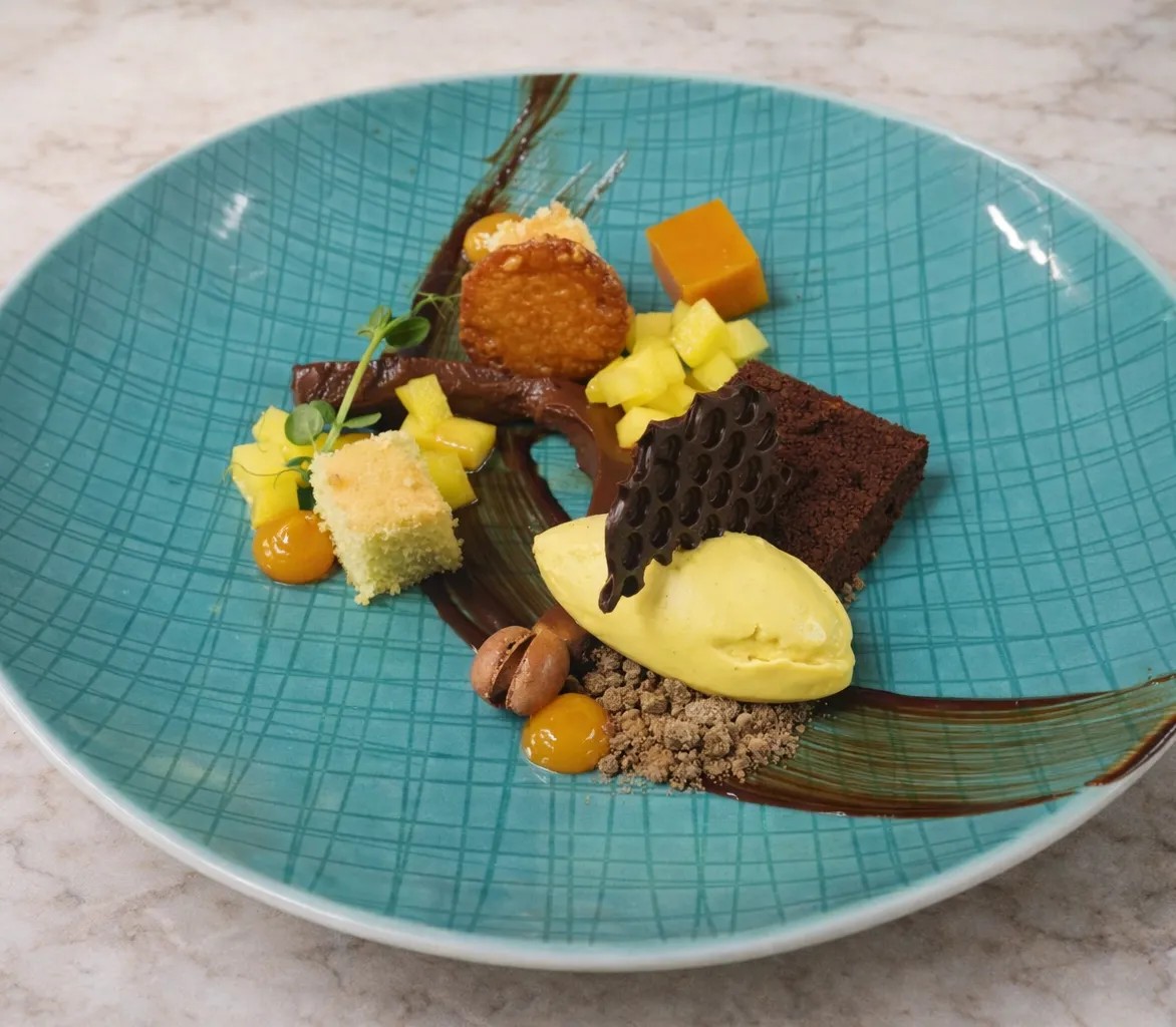 Image alt description