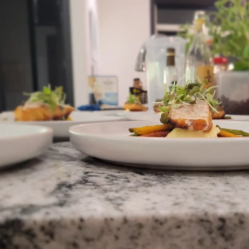 Image alt description