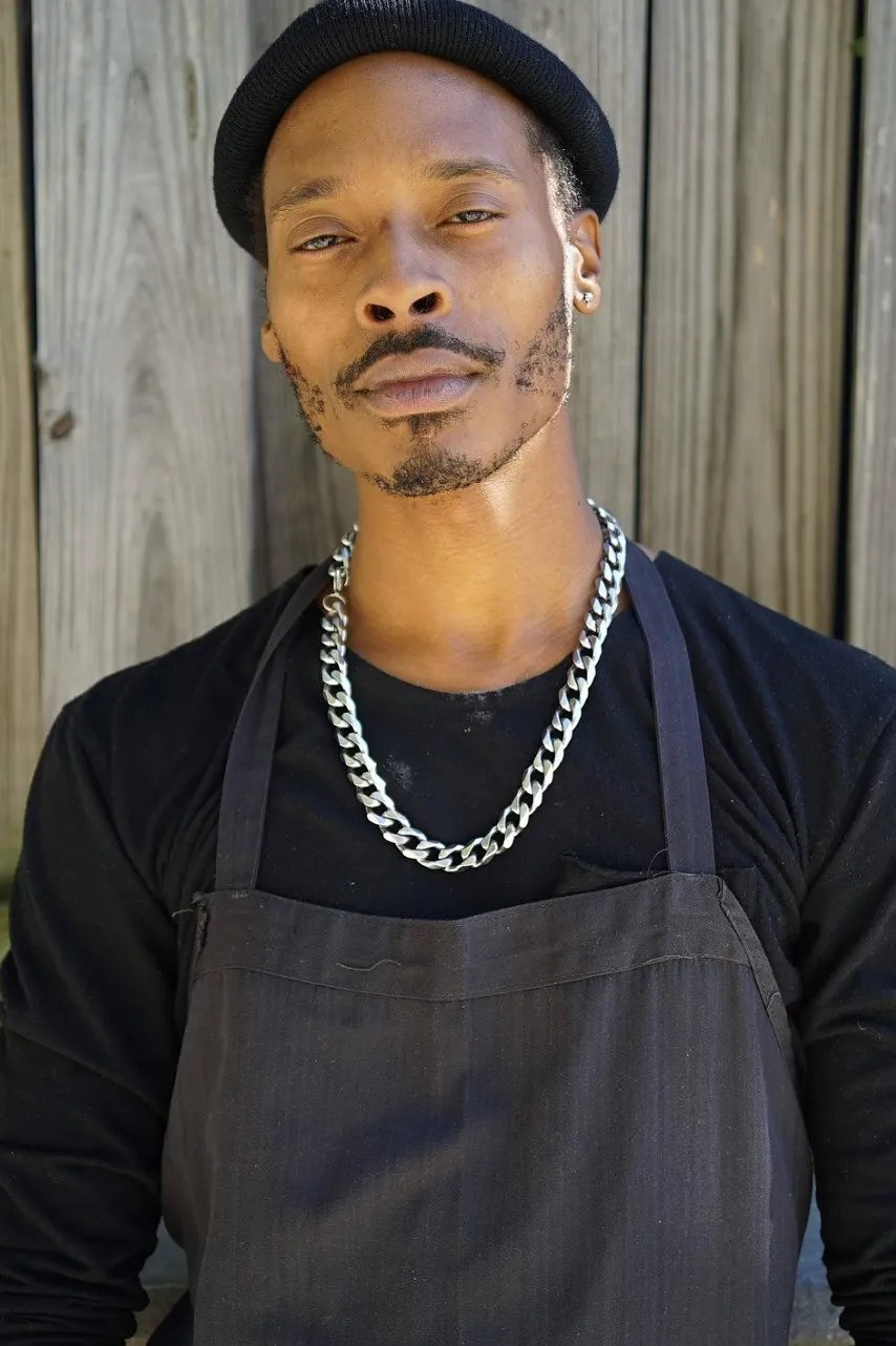 Image alt description