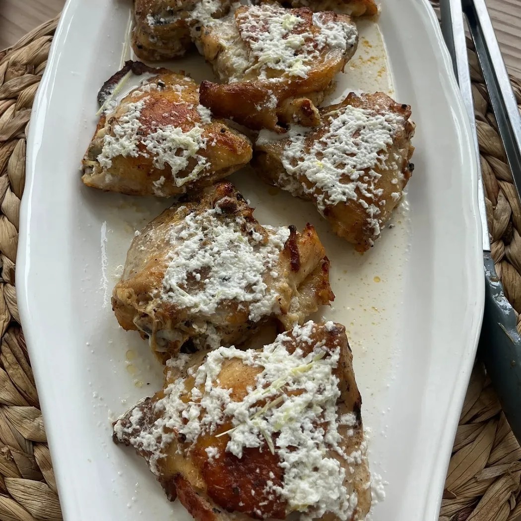 Image alt description