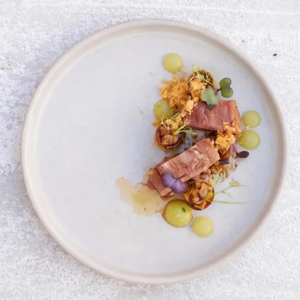 Image alt description