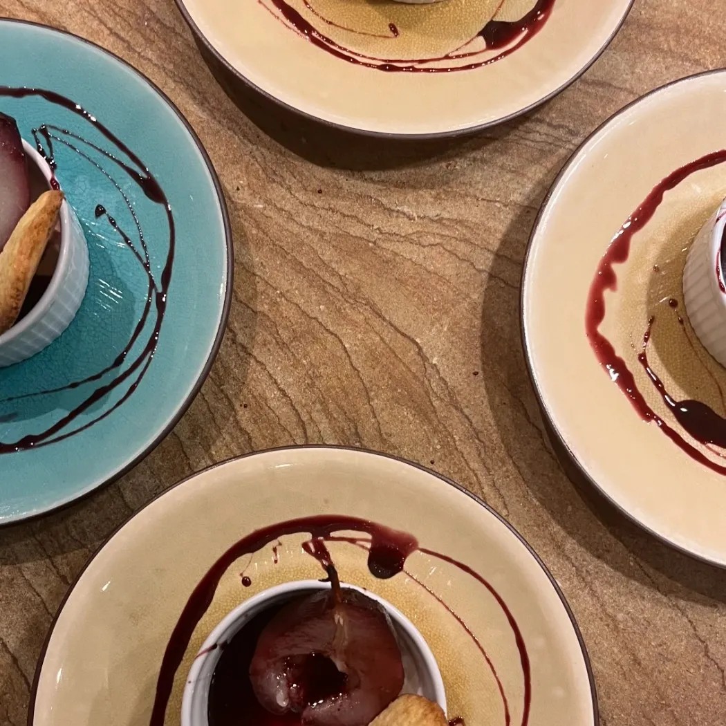 Image alt description