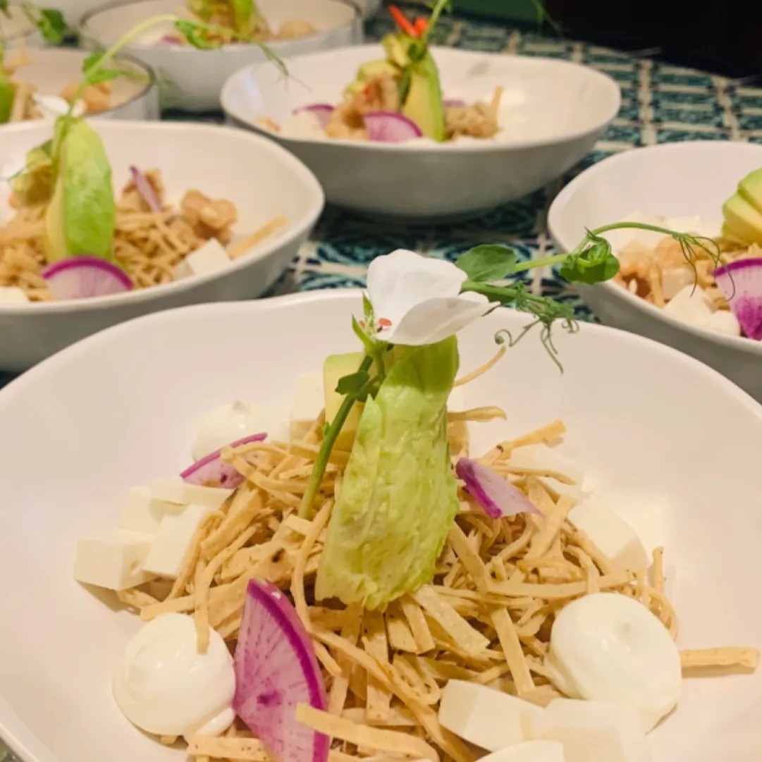 Image alt description