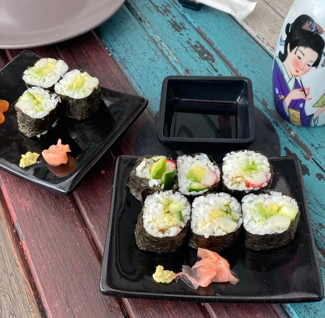 Image alt description