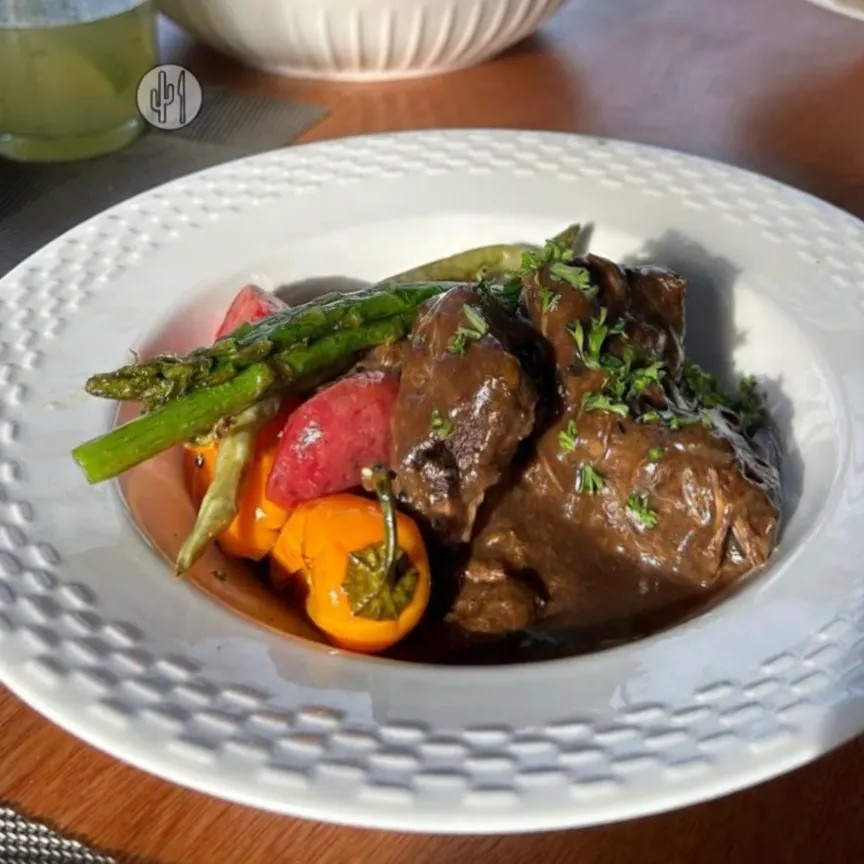 Image alt description