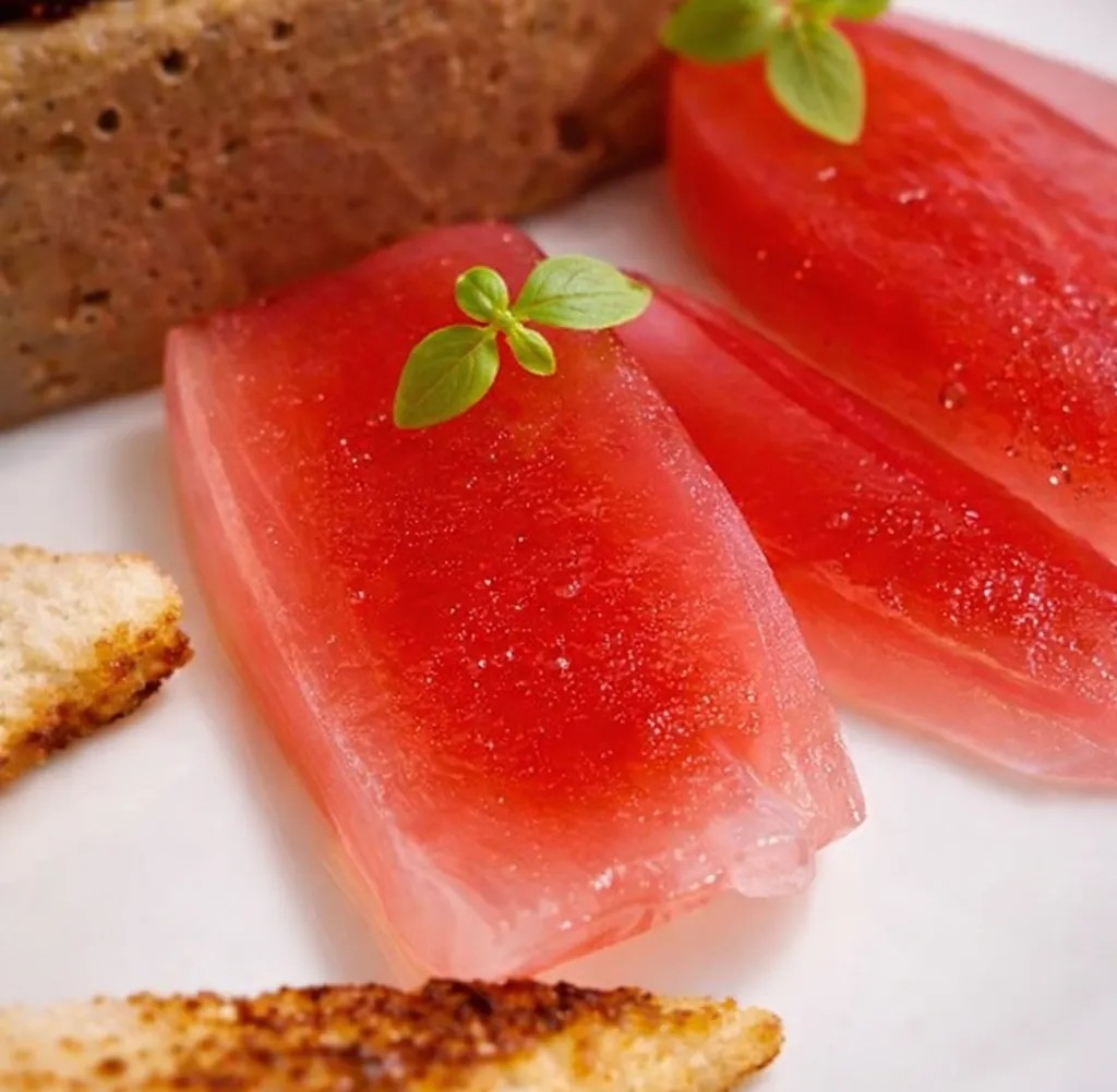 Image alt description