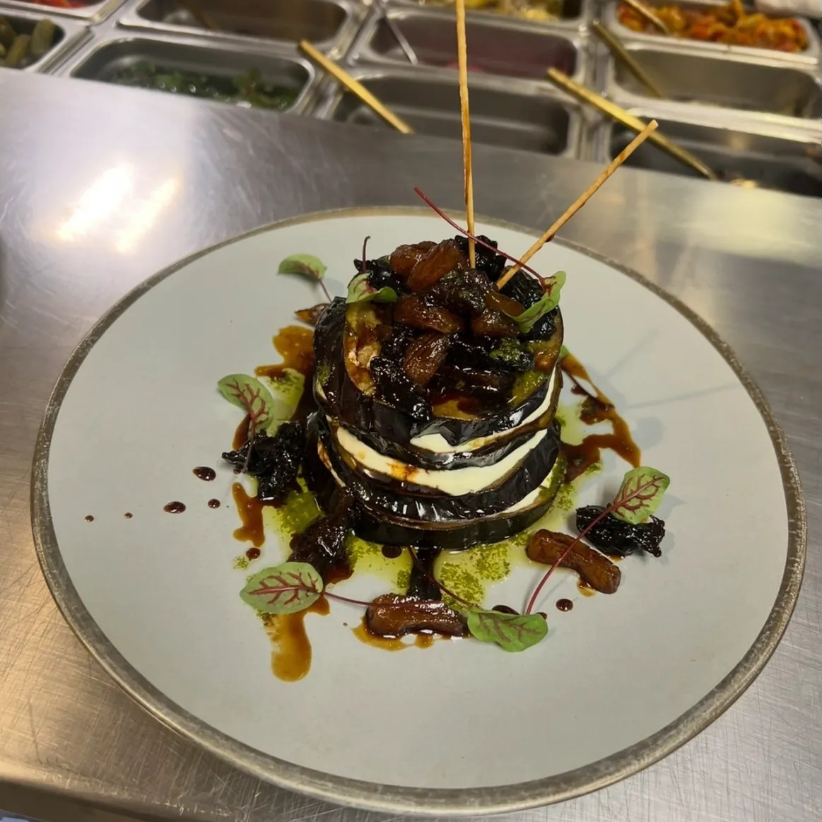 Image alt description