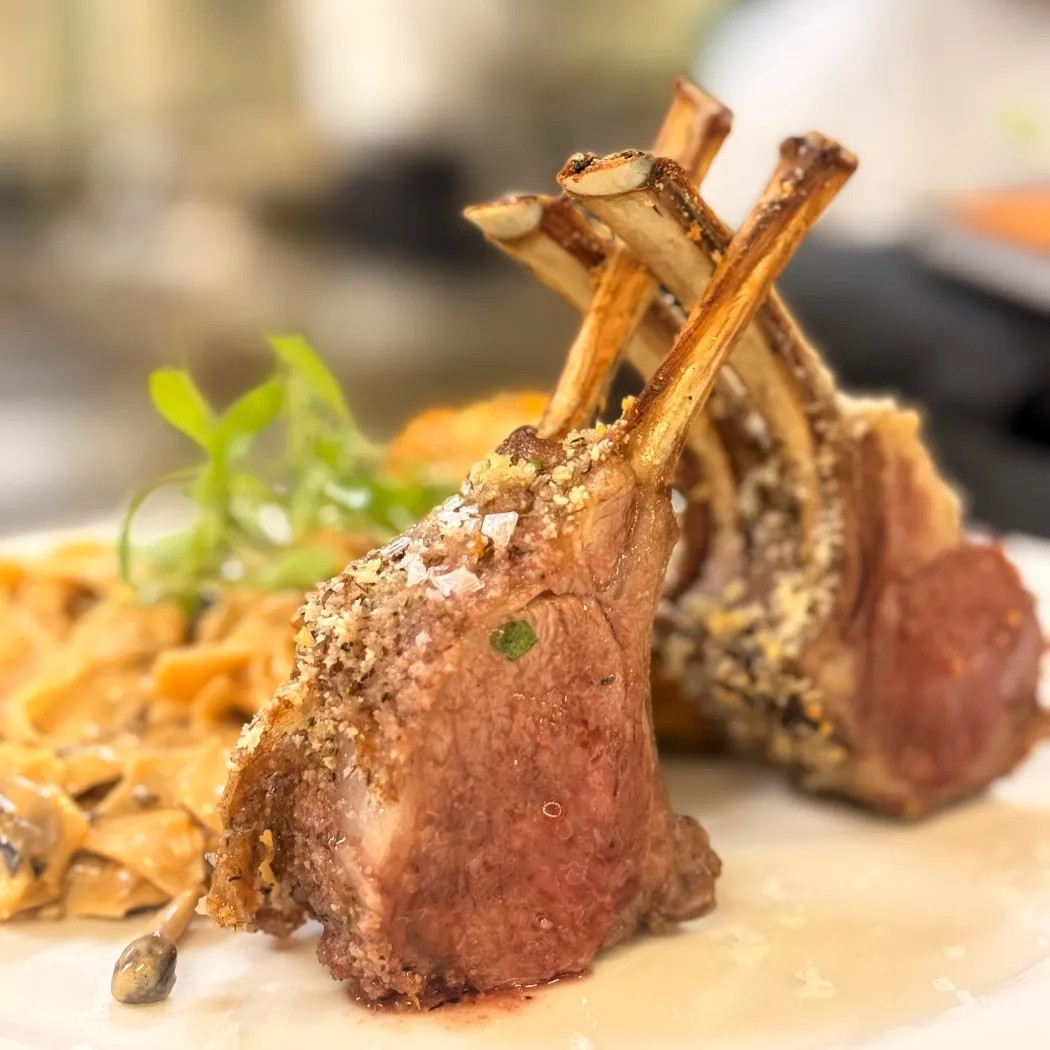 Image alt description