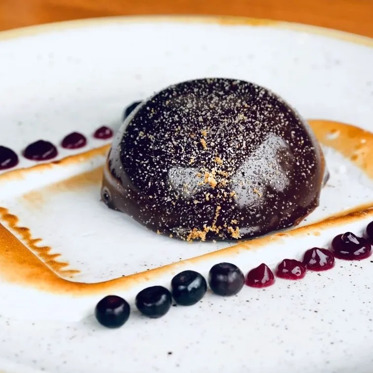 Image alt description