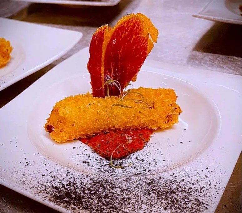 Image alt description