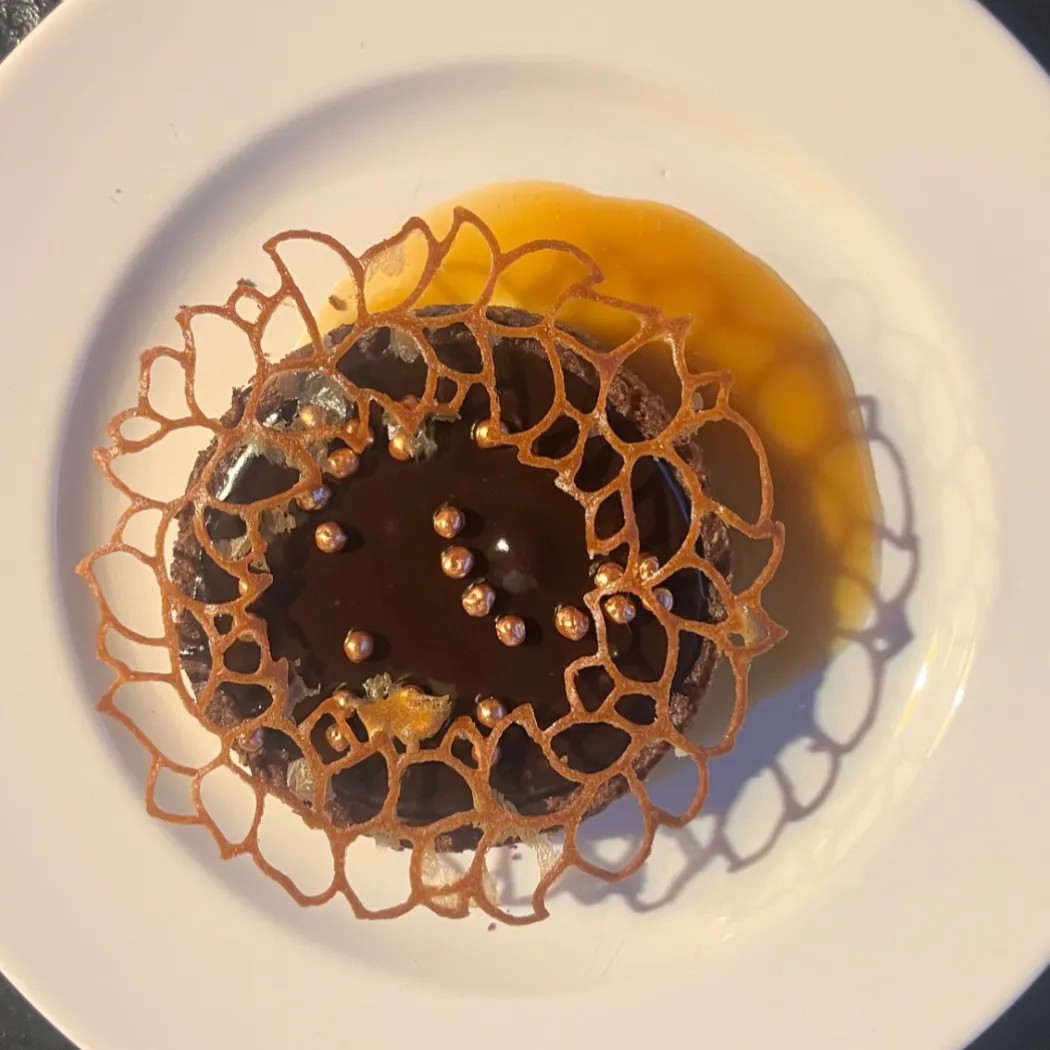 Image alt description