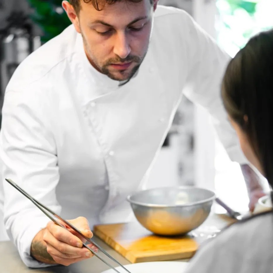 Image alt description