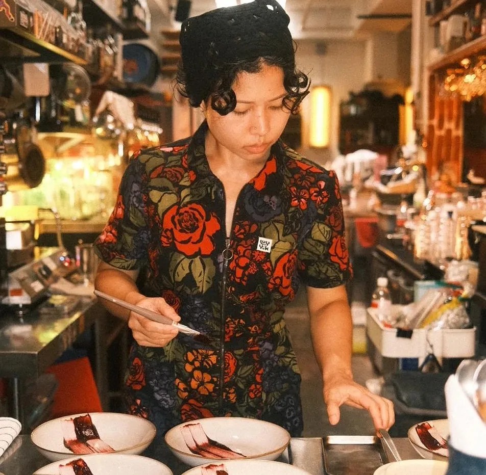 Image alt description