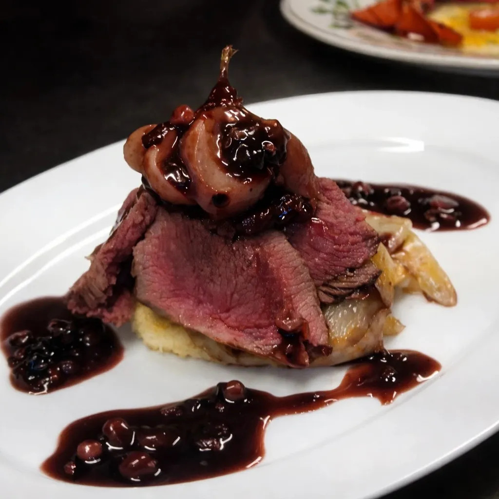 Image alt description