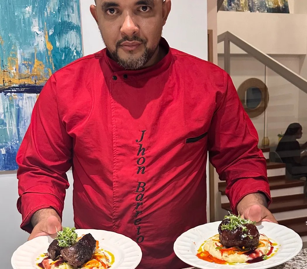 Image alt description