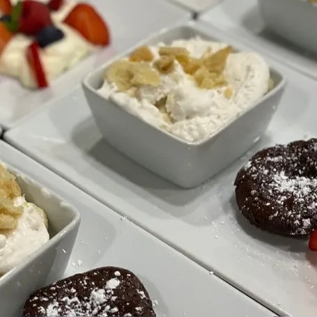 Image alt description