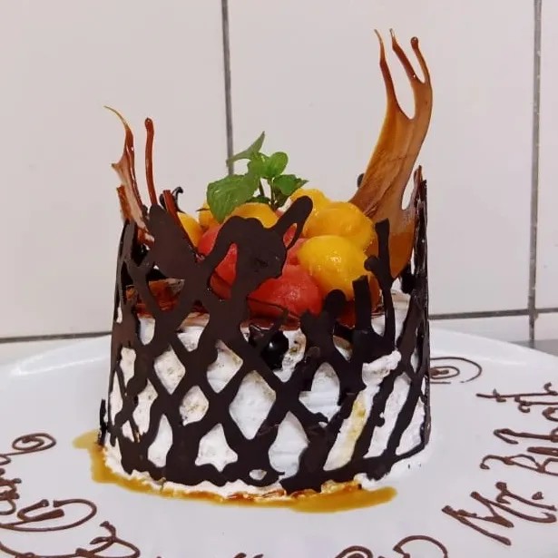 Image alt description