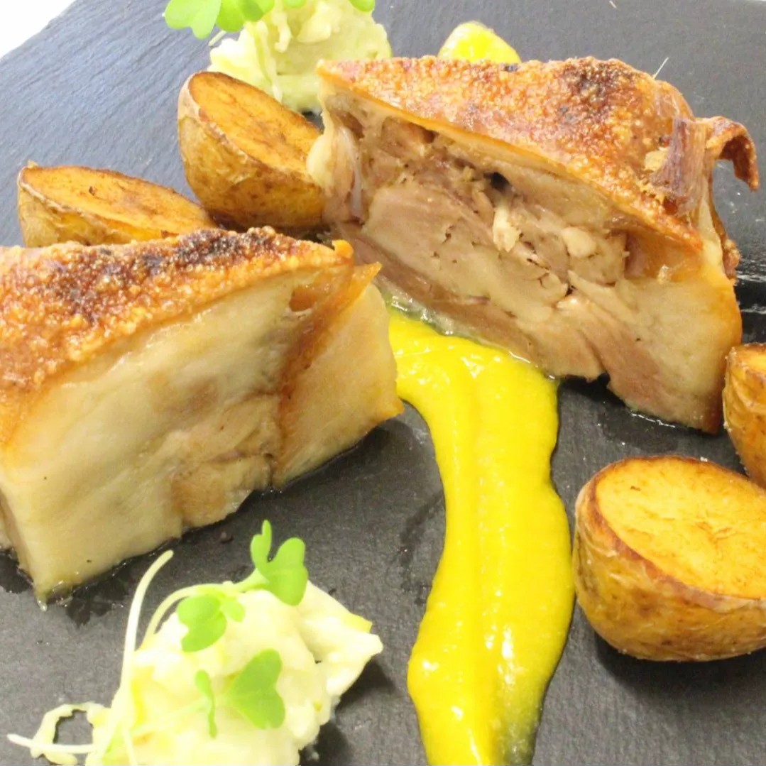 Image alt description