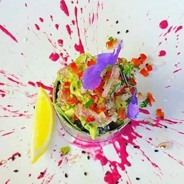 Image alt description