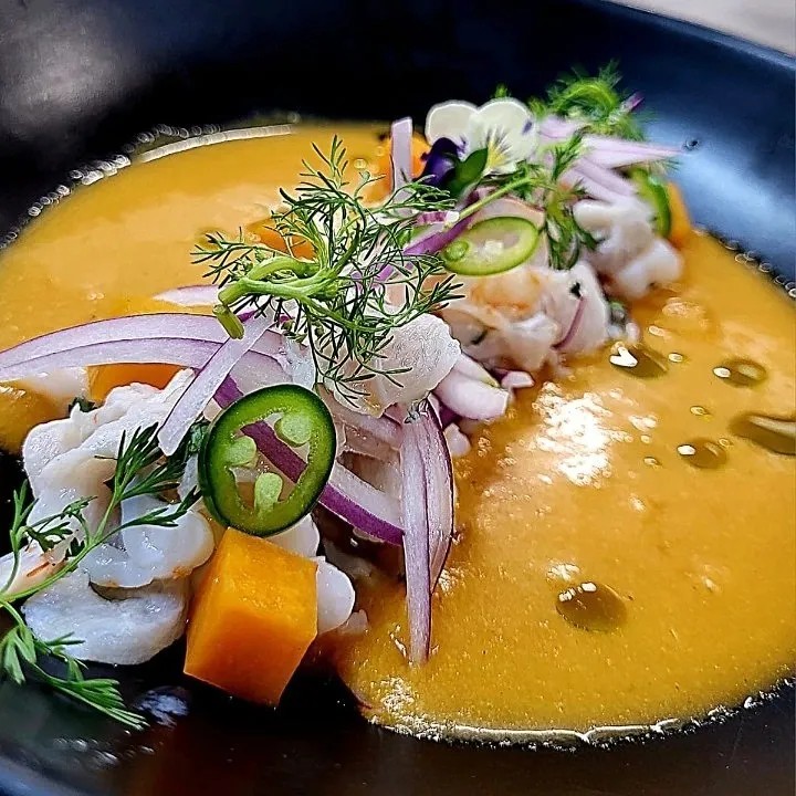 Image alt description