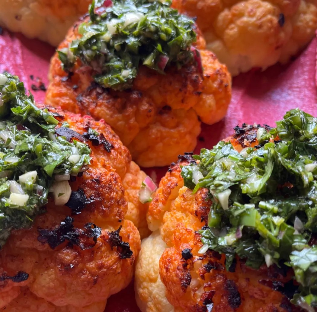 Image alt description