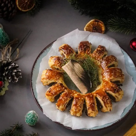 Image alt description