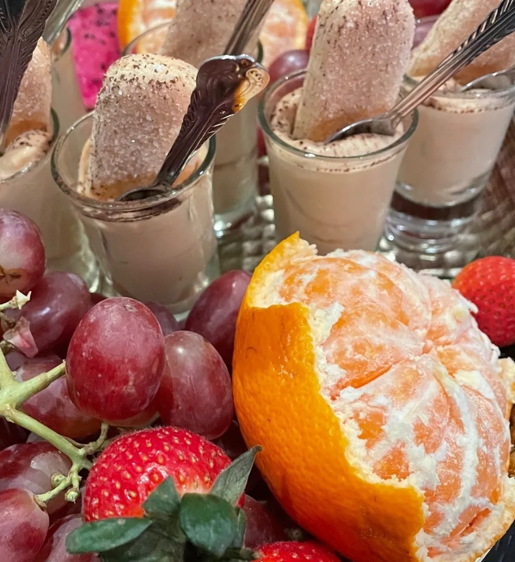 Image alt description