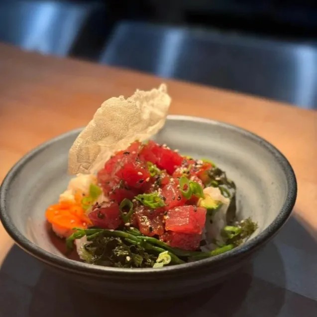 Image alt description