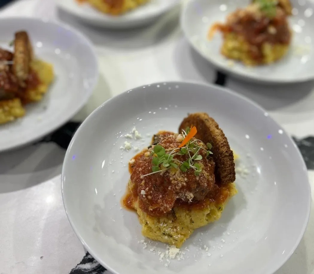 Image alt description