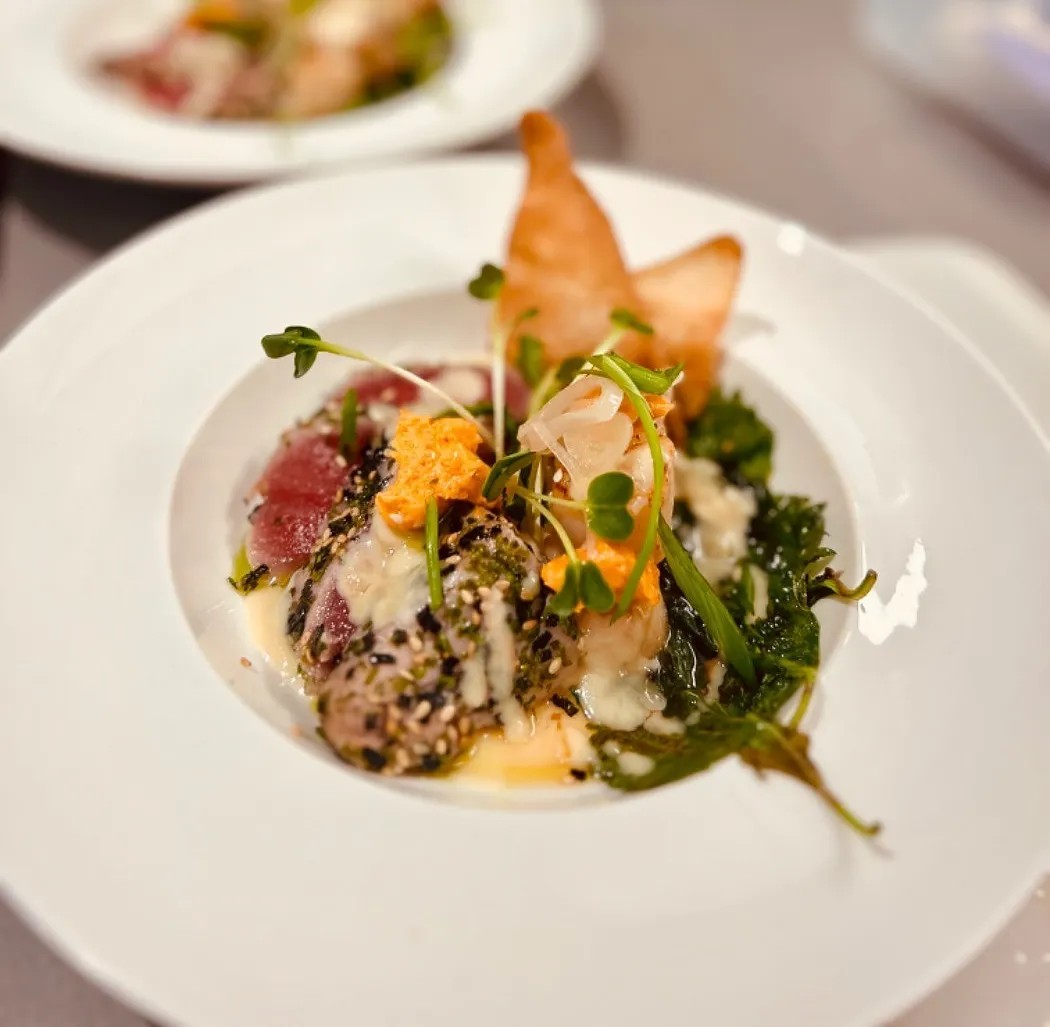 Image alt description