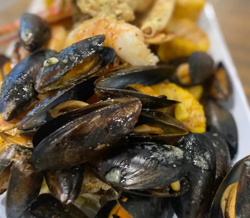 Image alt description