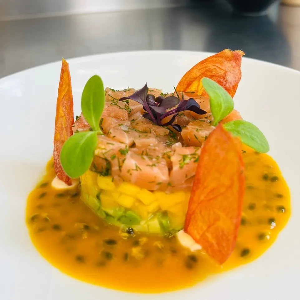 Image alt description