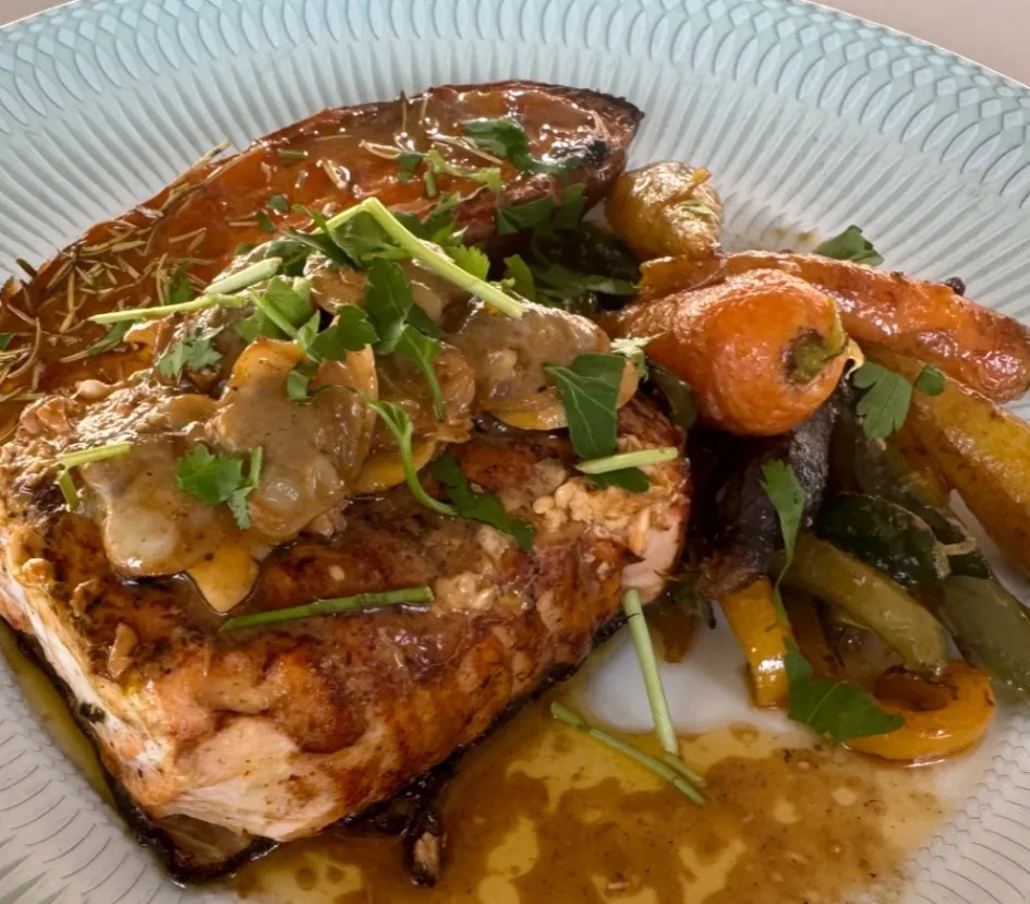 Image alt description