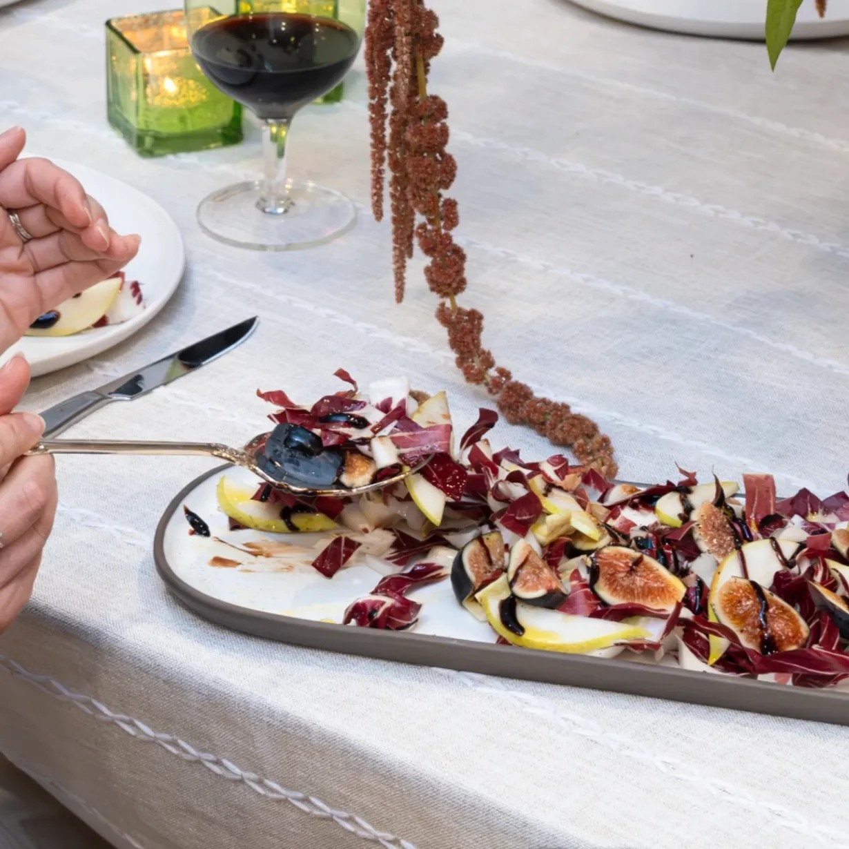 Image alt description