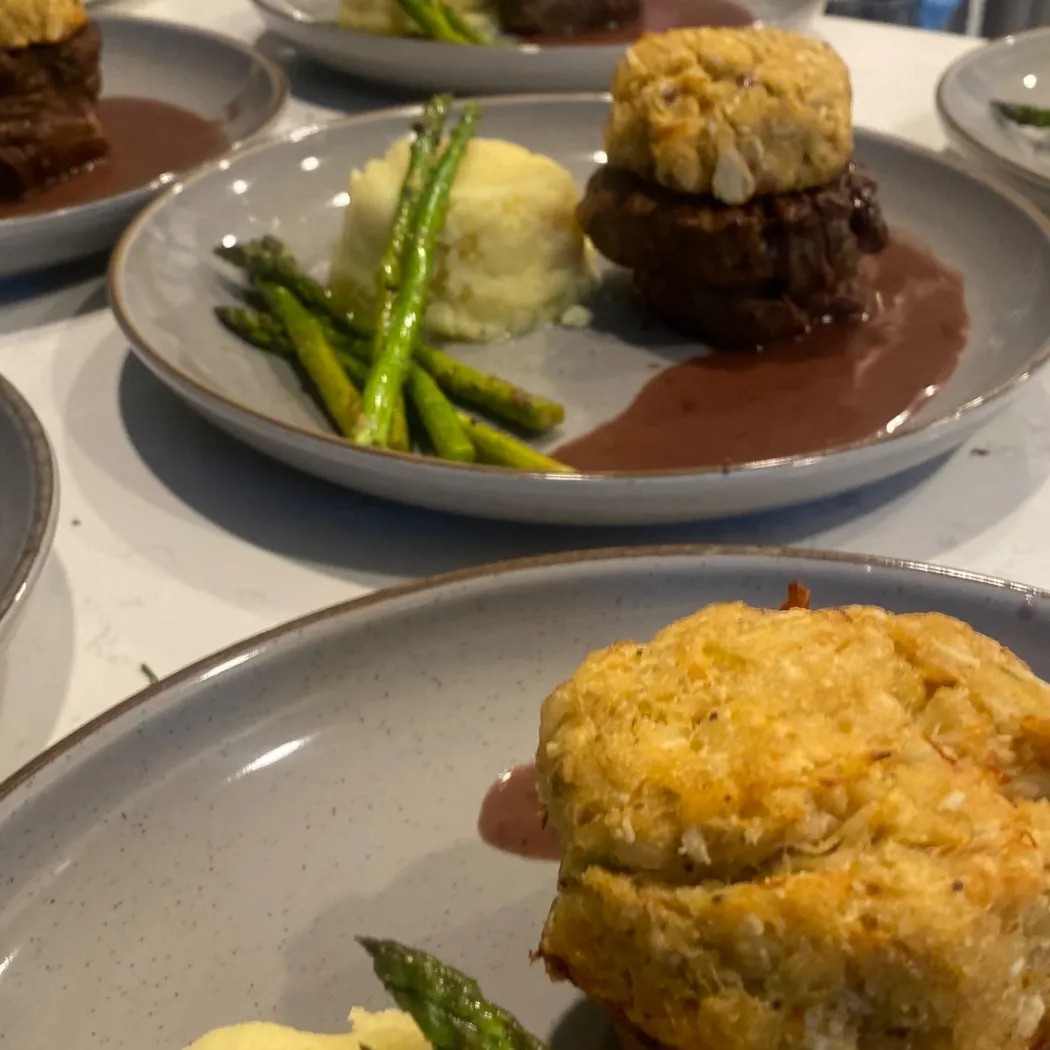 Image alt description