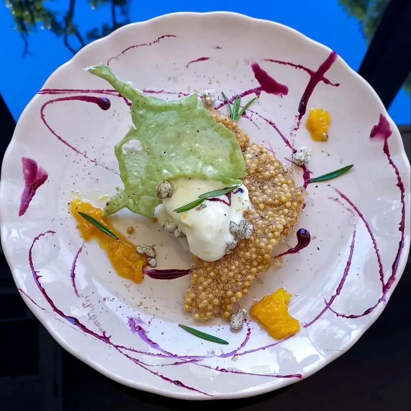 Image alt description