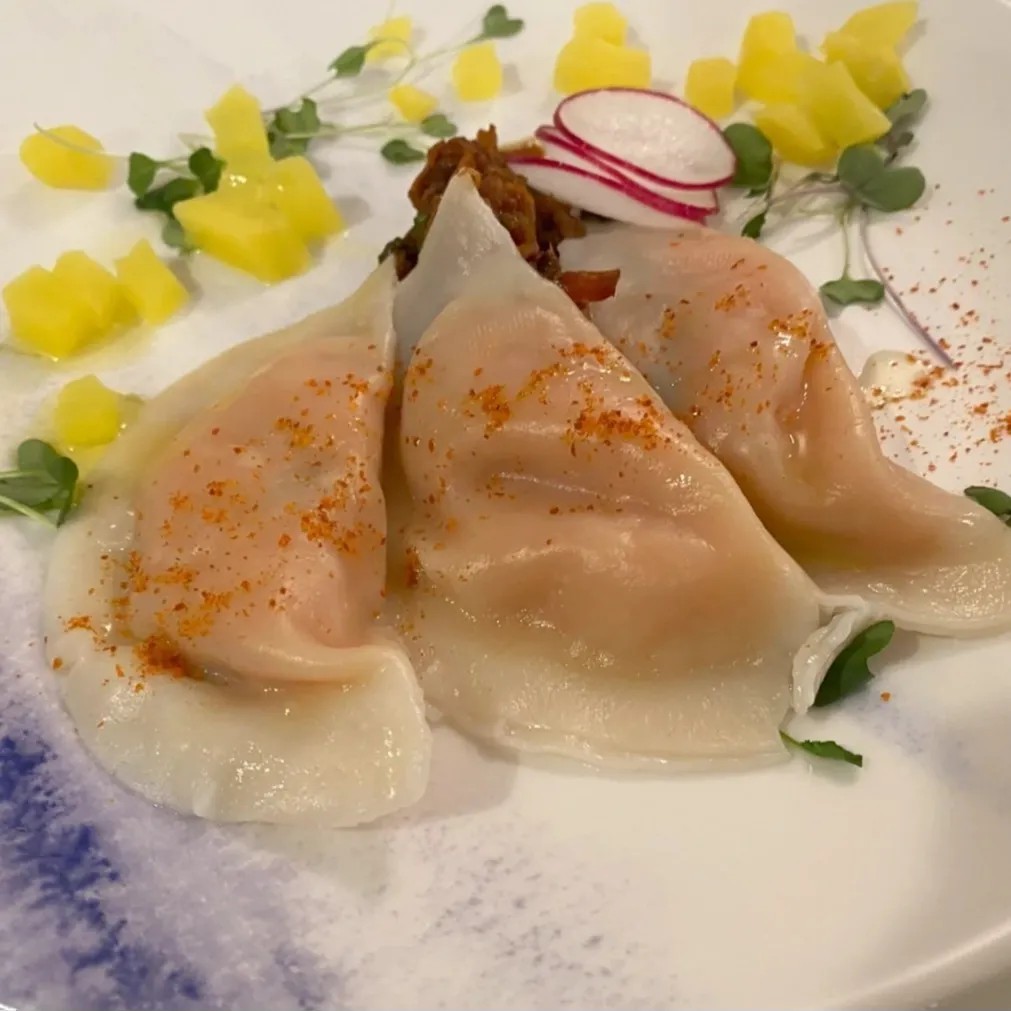 Image alt description