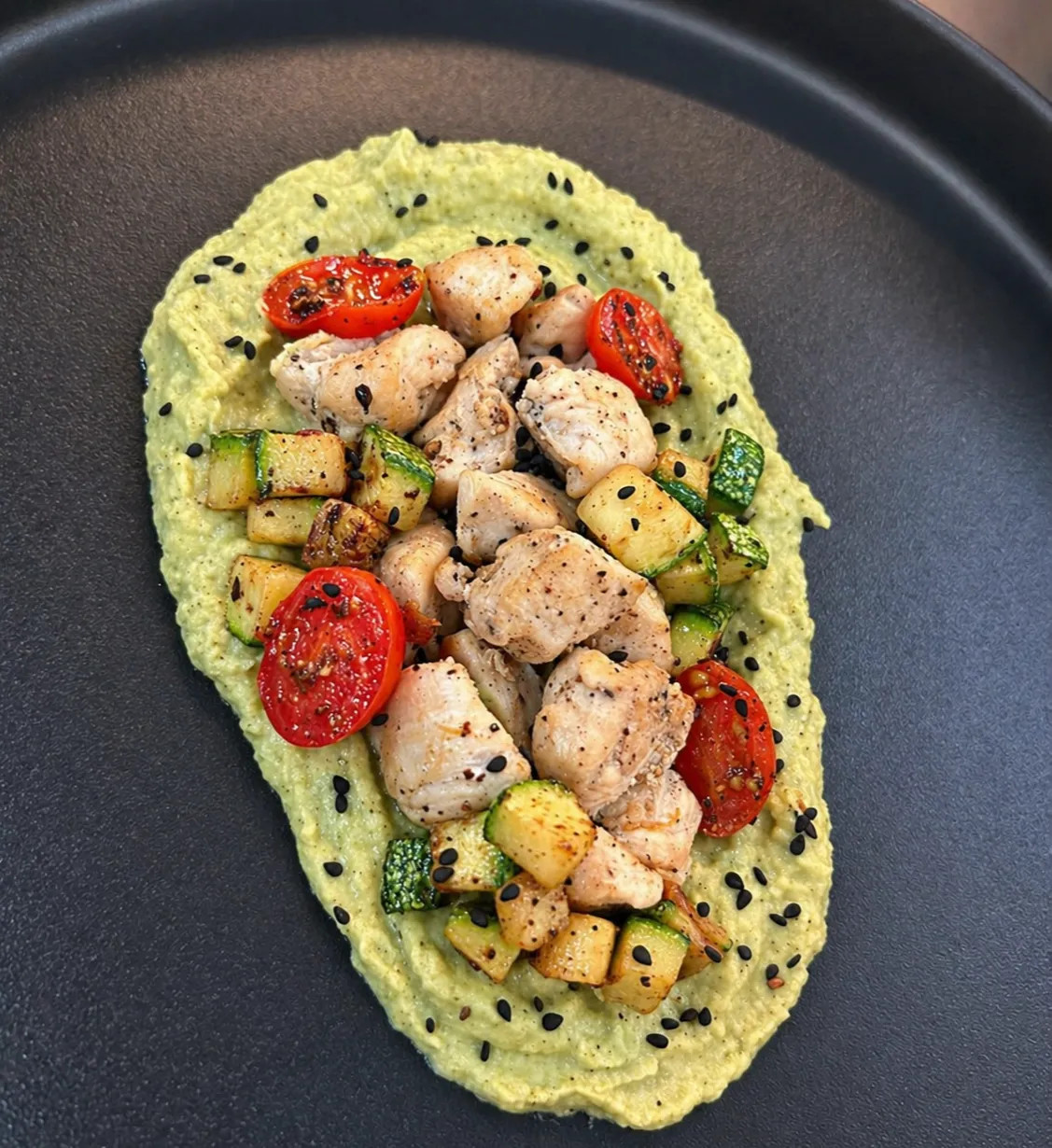 Image alt description